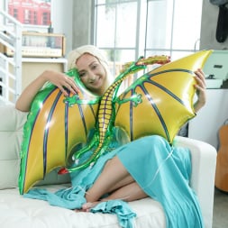 Kadence Marie in 'Mofos' Dragon Queen Cosplay (Thumbnail 1)